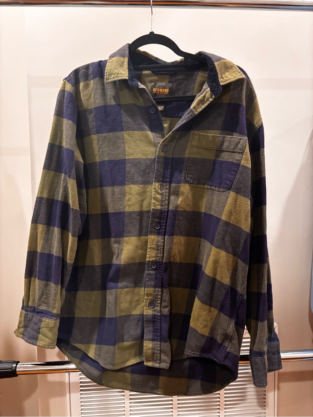 Men's Olive & Navy Plaid Button-Down Shirt
